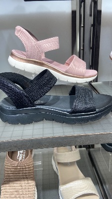 Sepatu skechers