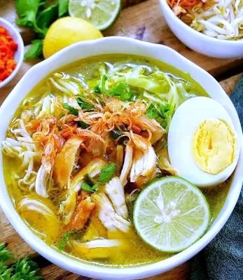 Soto ayam spesial