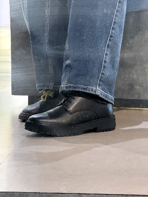 Sepatu boots